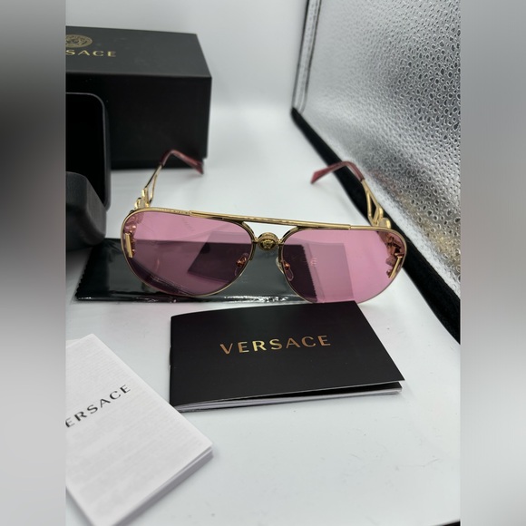 🔥Current Season! NIB Versace Aviator Sunnies! - Picture 3 of 16